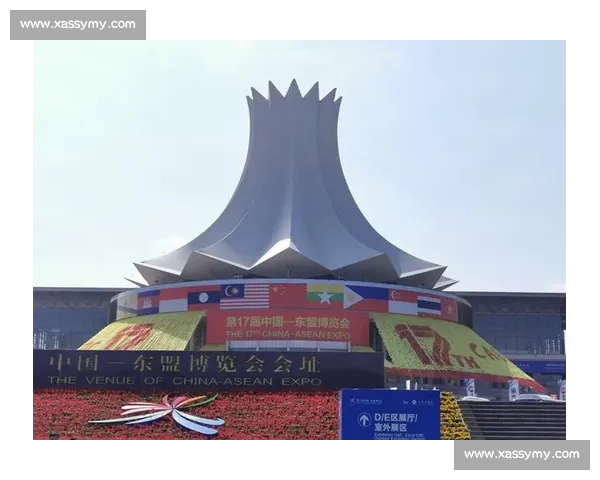 绿茵架桥 东盟杯三亚落幕启中 - 东盟交流新篇